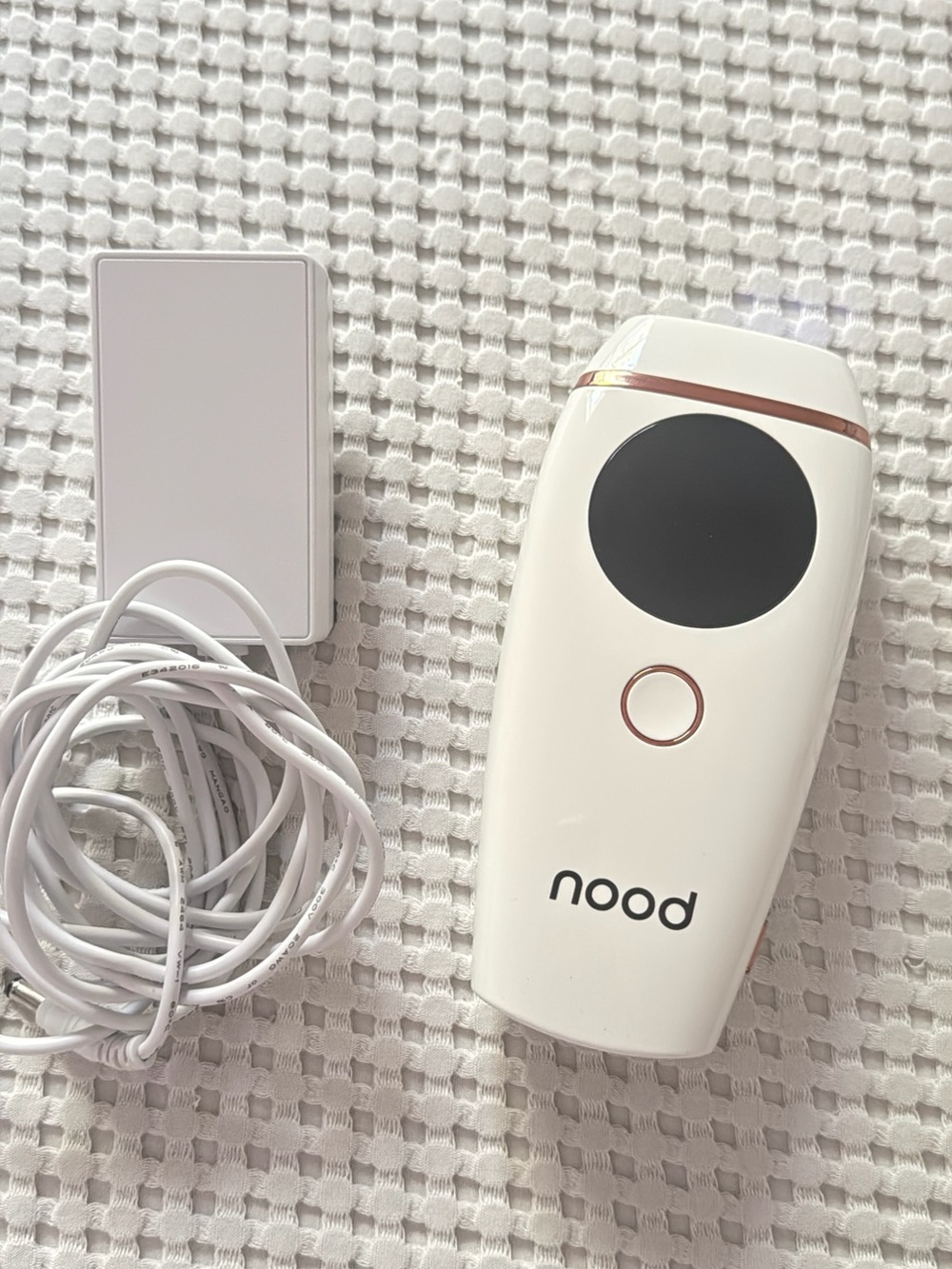 nood White and Rose Gold Handheld IPL Hair Removal Device